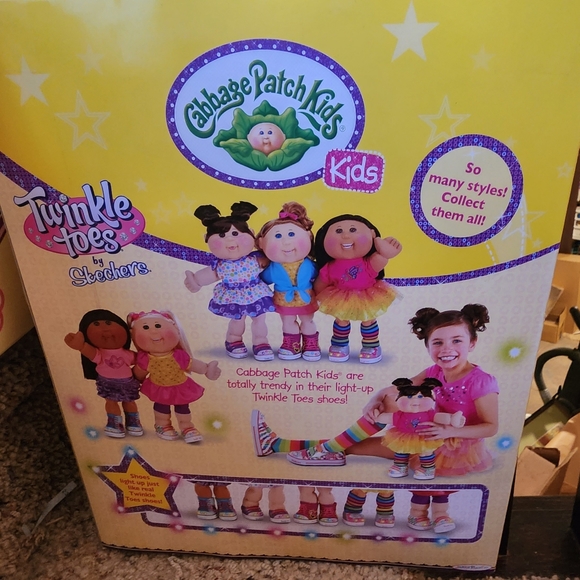 NEW Cabbage Patch Kid Twinkle Toes by Sketchers - Picture 3 of 5